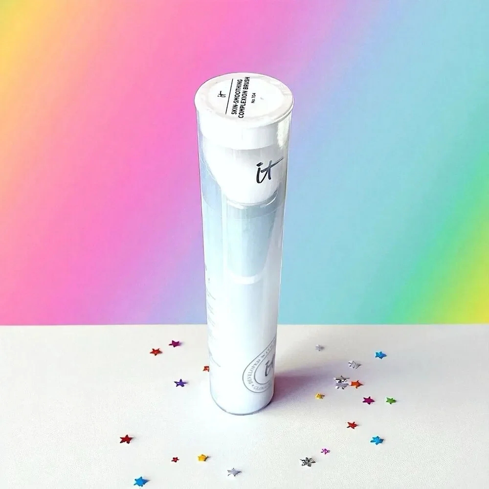 IT Cosmetics Heavenly Skin Skin-Smoothing Complexion Brush #704 New & Sealed